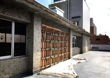 コンクリートの耐震壁を施工